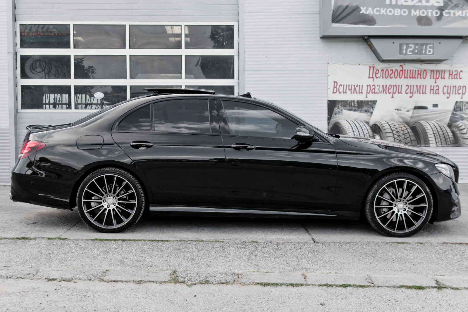 Mercedes-Benz E 220 AMG LINE, снимка 7 - Автомобили и джипове - 55851966