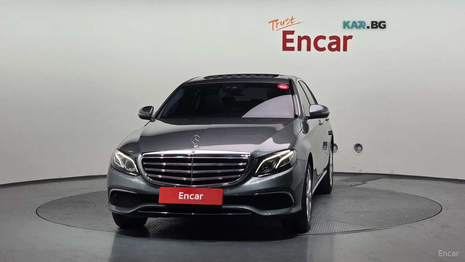 Mercedes-Benz E 220 4MATIC Exclusive* КОЖА* НАВИ* ПАНО* КАМЕРА, снимка 3 - Автомобили и джипове - 55901331