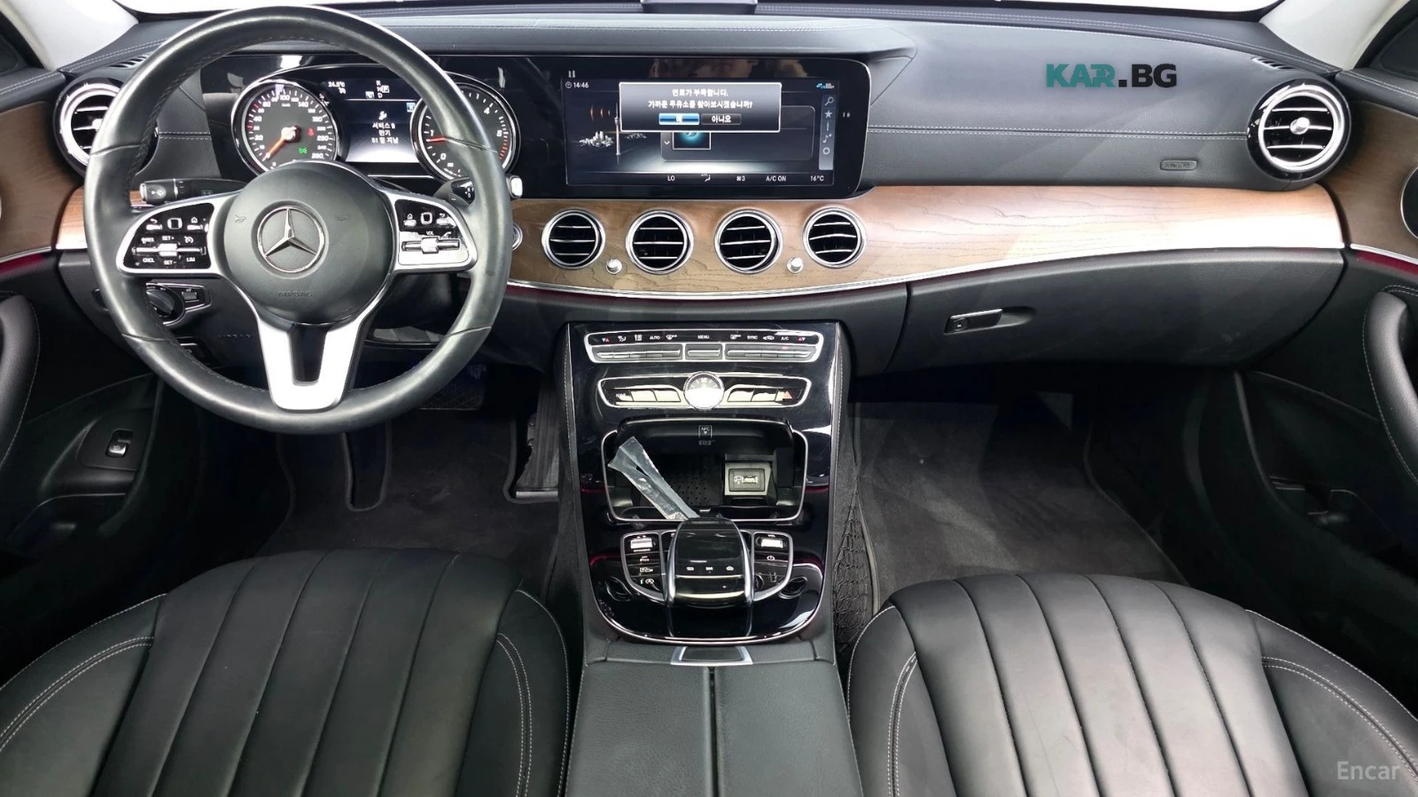 Mercedes-Benz E 220 4MATIC Exclusive* КОЖА* НАВИ* ПАНО* КАМЕРА, снимка 5 - Автомобили и джипове - 55901331