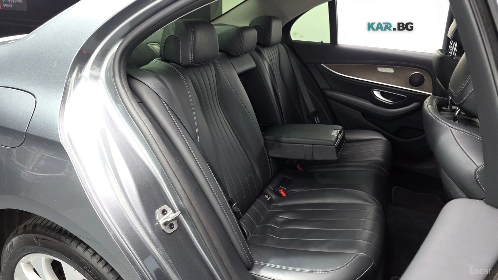 Mercedes-Benz E 220 4MATIC Exclusive* КОЖА* НАВИ* ПАНО* КАМЕРА, снимка 9 - Автомобили и джипове - 55901331