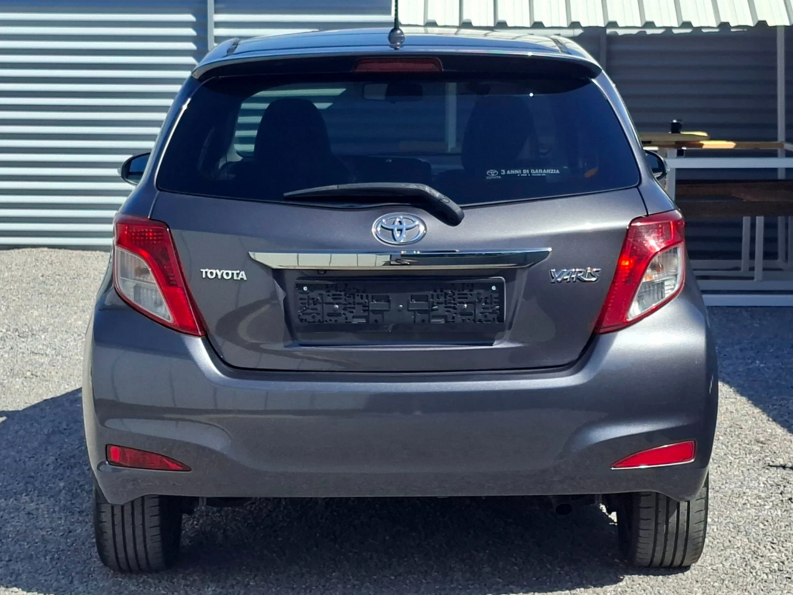 Toyota Yaris 1.3i/Панорама/Камера/Нави, снимка 5 - Автомобили и джипове - 56005196