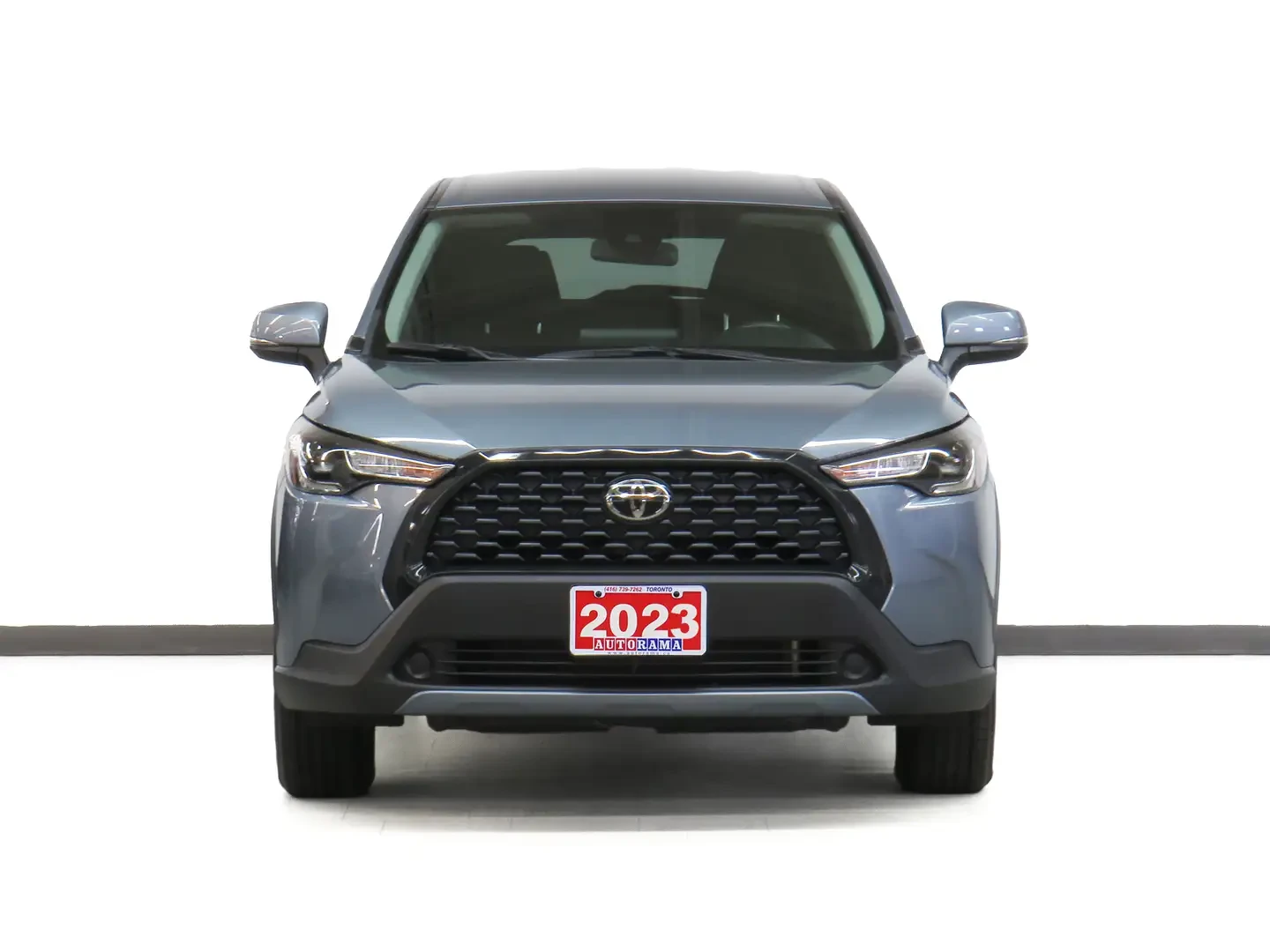 Toyota Corolla Cross LE AWD LaneDep Heated Steering CarPlay, снимка 3 - Автомобили и джипове - 56210351