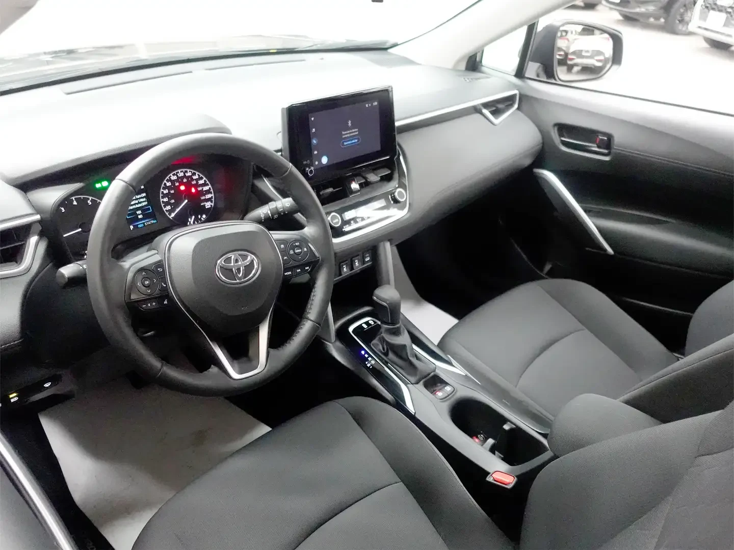 Toyota Corolla Cross LE AWD LaneDep Heated Steering CarPlay, снимка 11 - Автомобили и джипове - 56210351