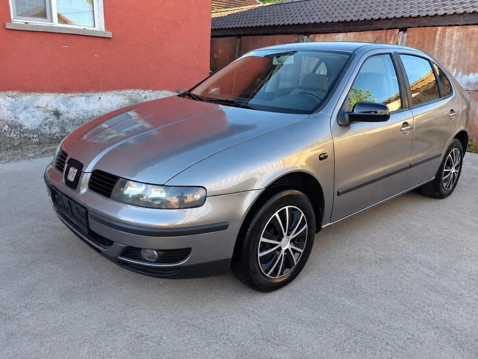 Seat Leon 1.9ТДИ, снимка 2 - Автомобили и джипове - 56634485