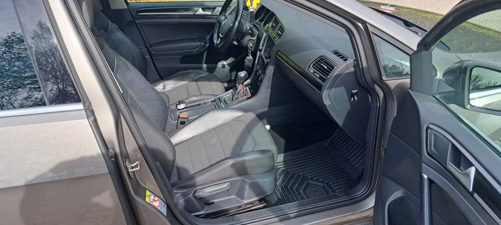 VW Golf 2.0 TDI 150кс, снимка 11 - Автомобили и джипове - 56679478