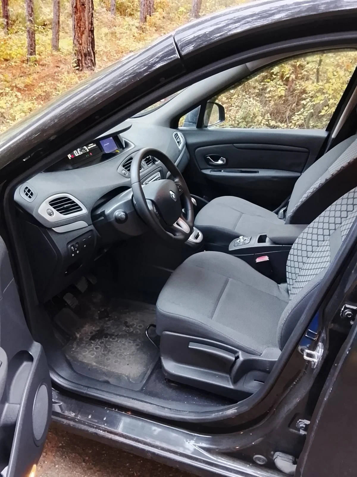 Renault Grand scenic 1.6, 16V, K4M, снимка 11 - Автомобили и джипове - 56726360