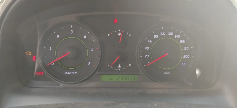 Chevrolet Captiva, снимка 15 - Автомобили и джипове - 51541359