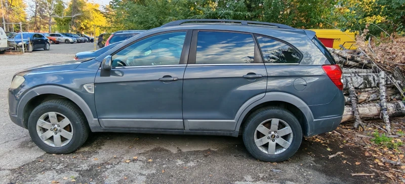 Chevrolet Captiva, снимка 3 - Автомобили и джипове - 51541359