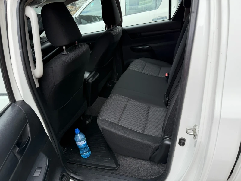 Toyota Hilux 2.4D4D НОВ ВНОС, снимка 6 - Автомобили и джипове - 51848830