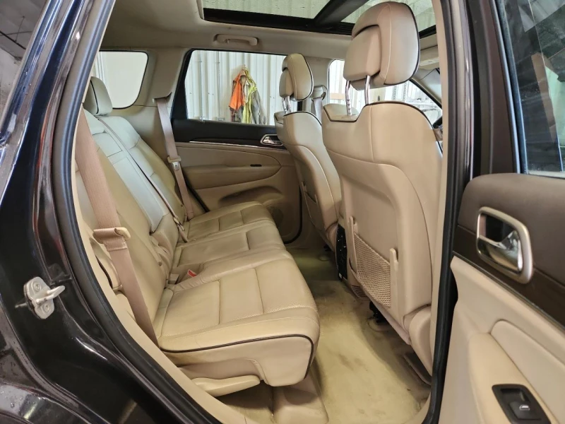 Jeep Grand cherokee OVERLAND* 8ZF* DISTRONIC* HARMAN* ПАНО, снимка 11 - Автомобили и джипове - 52416551