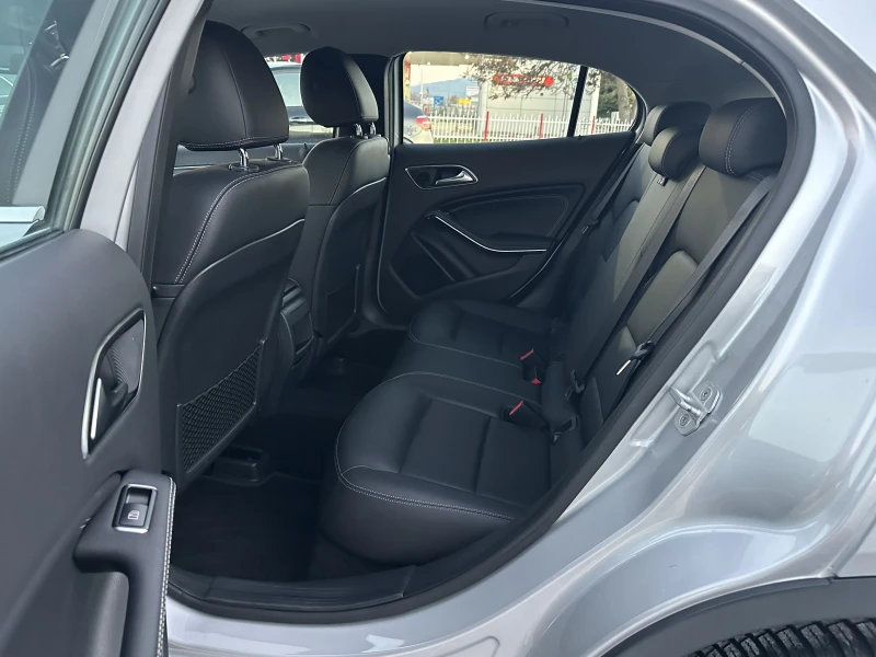 Mercedes-Benz GLA 200 d 136к.с ACTIVITY EDITION* НОВ* FULL SERVICE, снимка 11 - Автомобили и джипове - 52736177