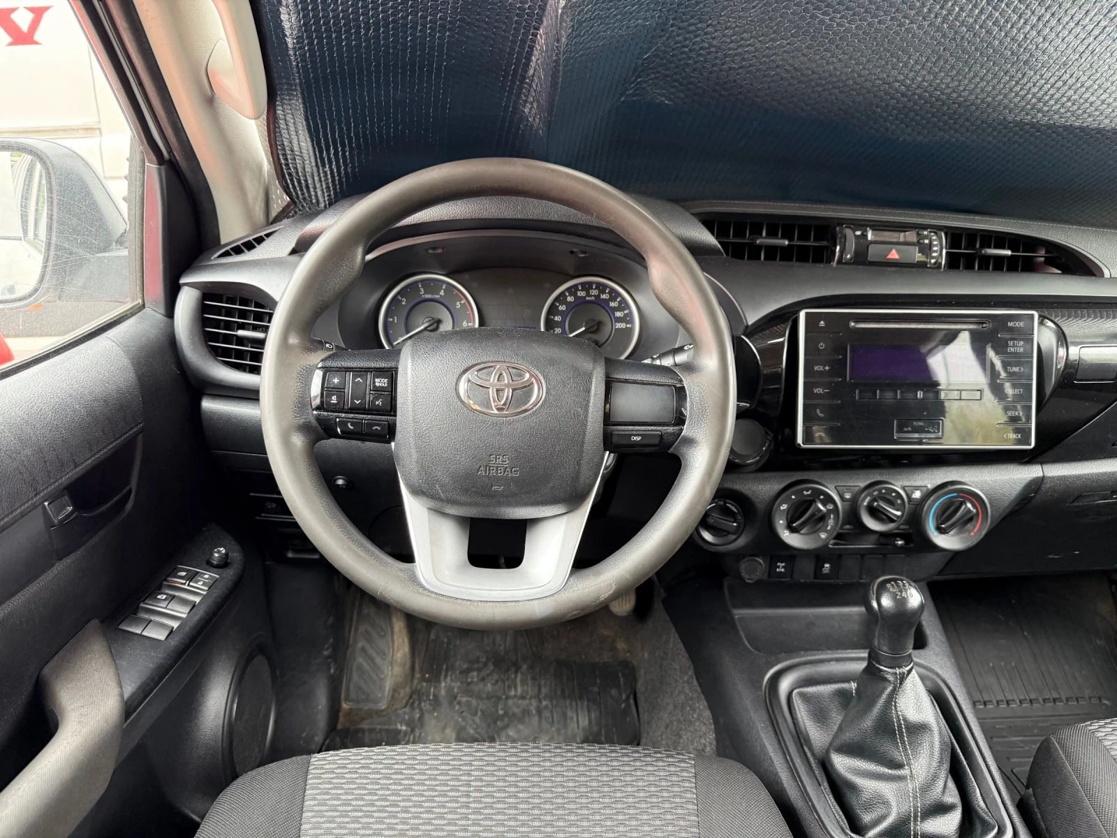 Toyota Hilux 2.4D4D НОВ ВНОС - изображение 8