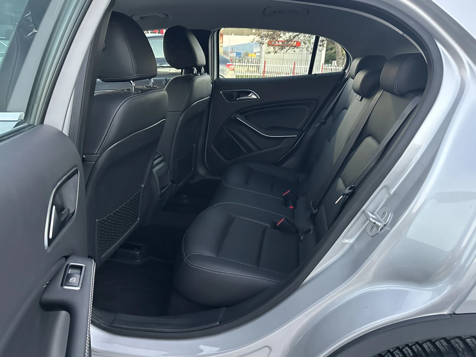 Mercedes-Benz GLA 200 d 136. ACTIVITY EDITION* * FULL SERVICE | Mobile.bg   11