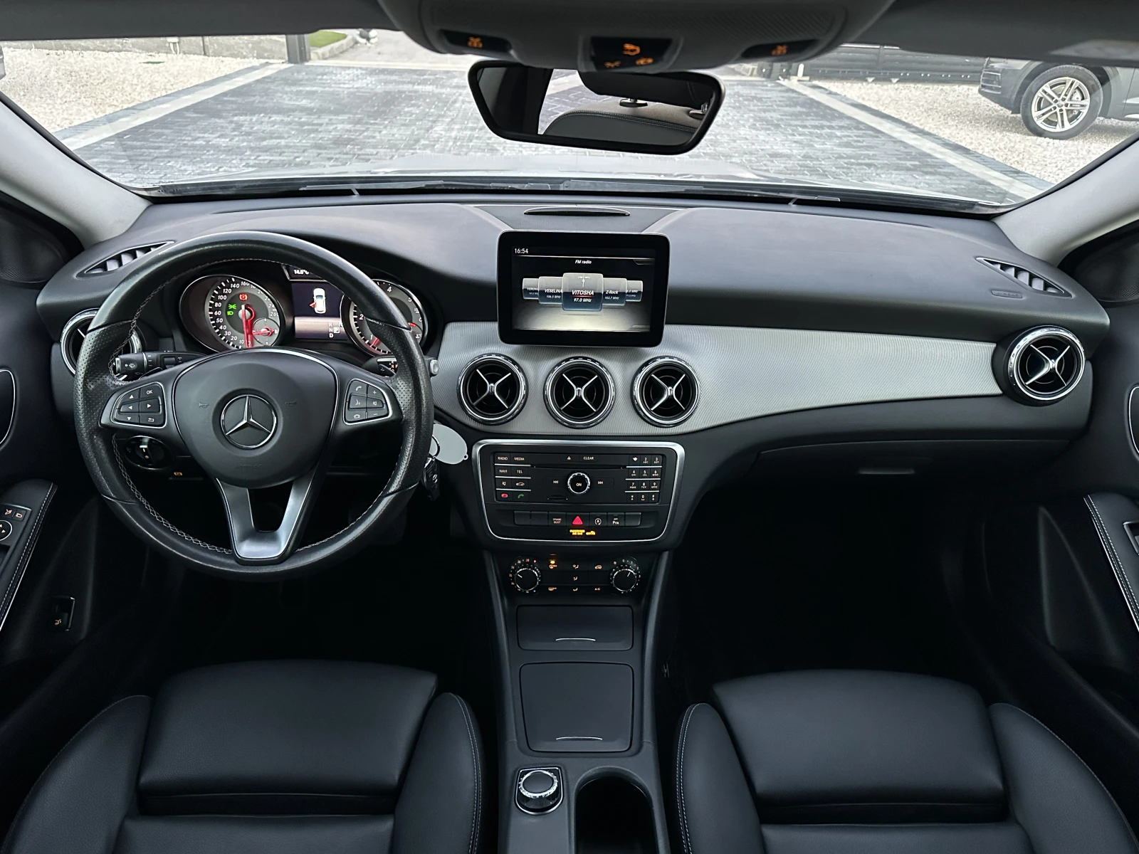 Mercedes-Benz GLA 200 d 136к.с ACTIVITY EDITION* НОВ* FULL SERVICE - изображение 9