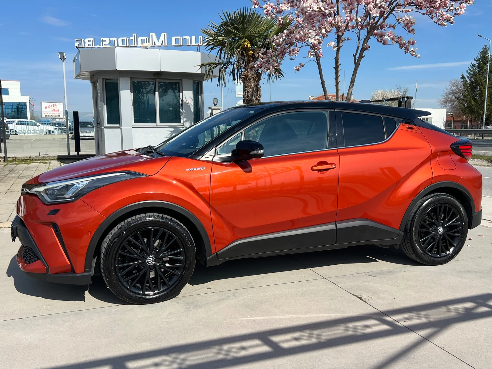 Toyota C-HR 2.0HYBRID, STYLE, LED, DISTR, NAVI+ CAMERA, KEY-GO, снимка 7 - Автомобили и джипове - 54057723