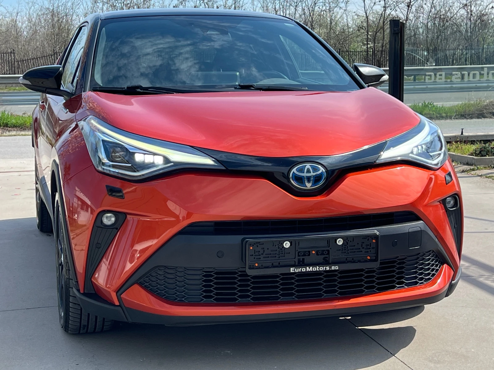 Toyota C-HR 2.0HYBRID, STYLE, LED, DISTR, NAVI+ CAMERA, KEY-GO, снимка 3 - Автомобили и джипове - 54057723