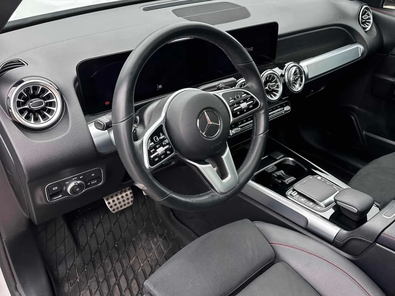 Mercedes-Benz GLB 250 Night Pack/360 CAM/ПАНОРАМА/3rd ROW SEATS, снимка 7 - Автомобили и джипове - 54071930