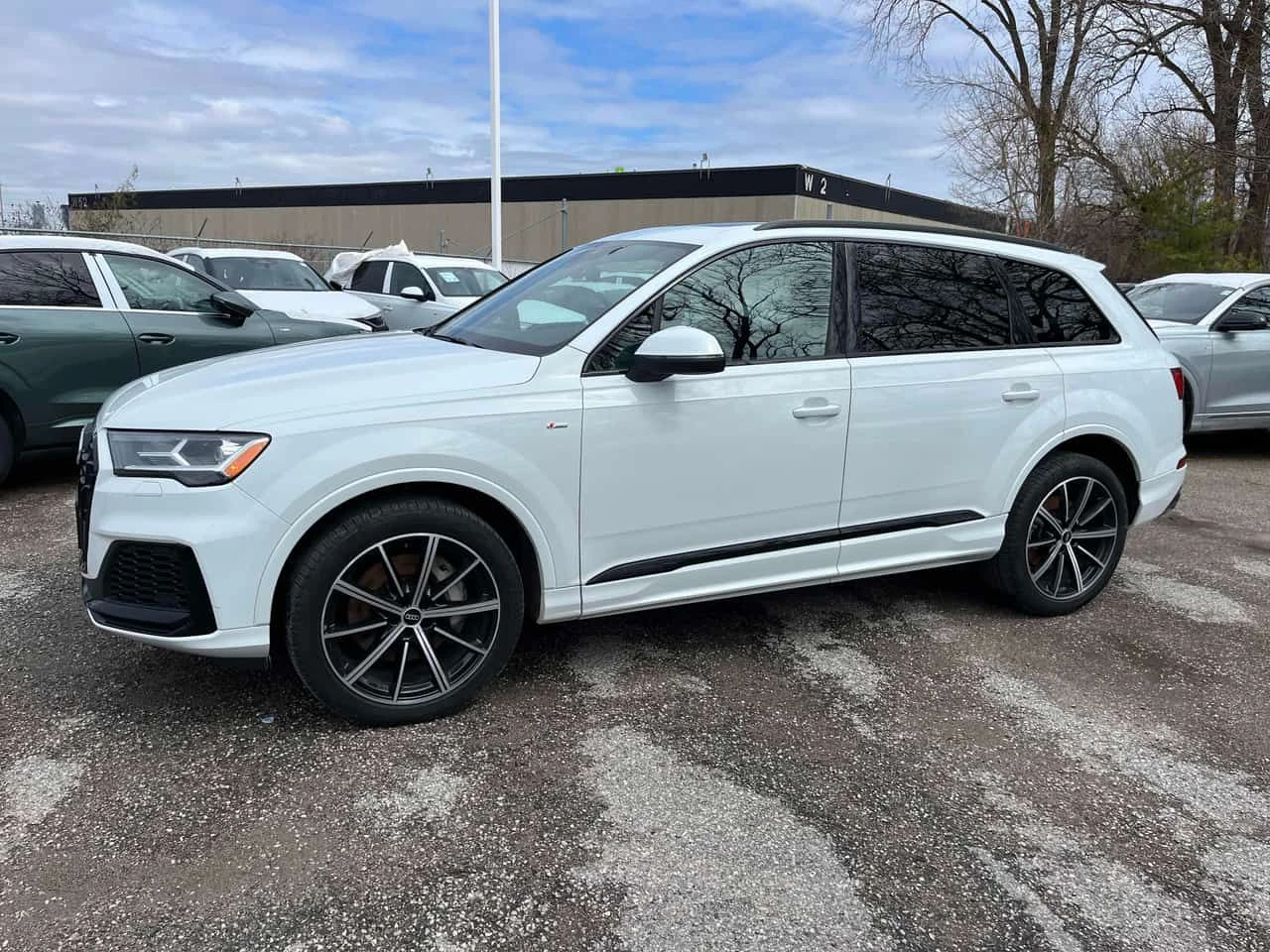 Audi Q7 * Komfort * АВТОКРЕДИТ БЕЗ ПЪРВОНАЧАЛНА ВНОСКА, снимка 3 - Автомобили и джипове - 54577567