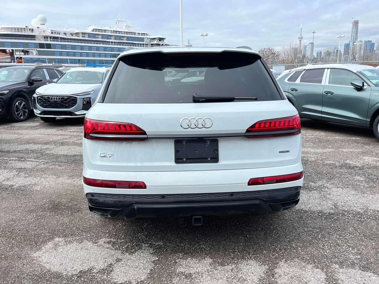 Audi Q7 * Komfort * АВТОКРЕДИТ БЕЗ ПЪРВОНАЧАЛНА ВНОСКА, снимка 5 - Автомобили и джипове - 54577567