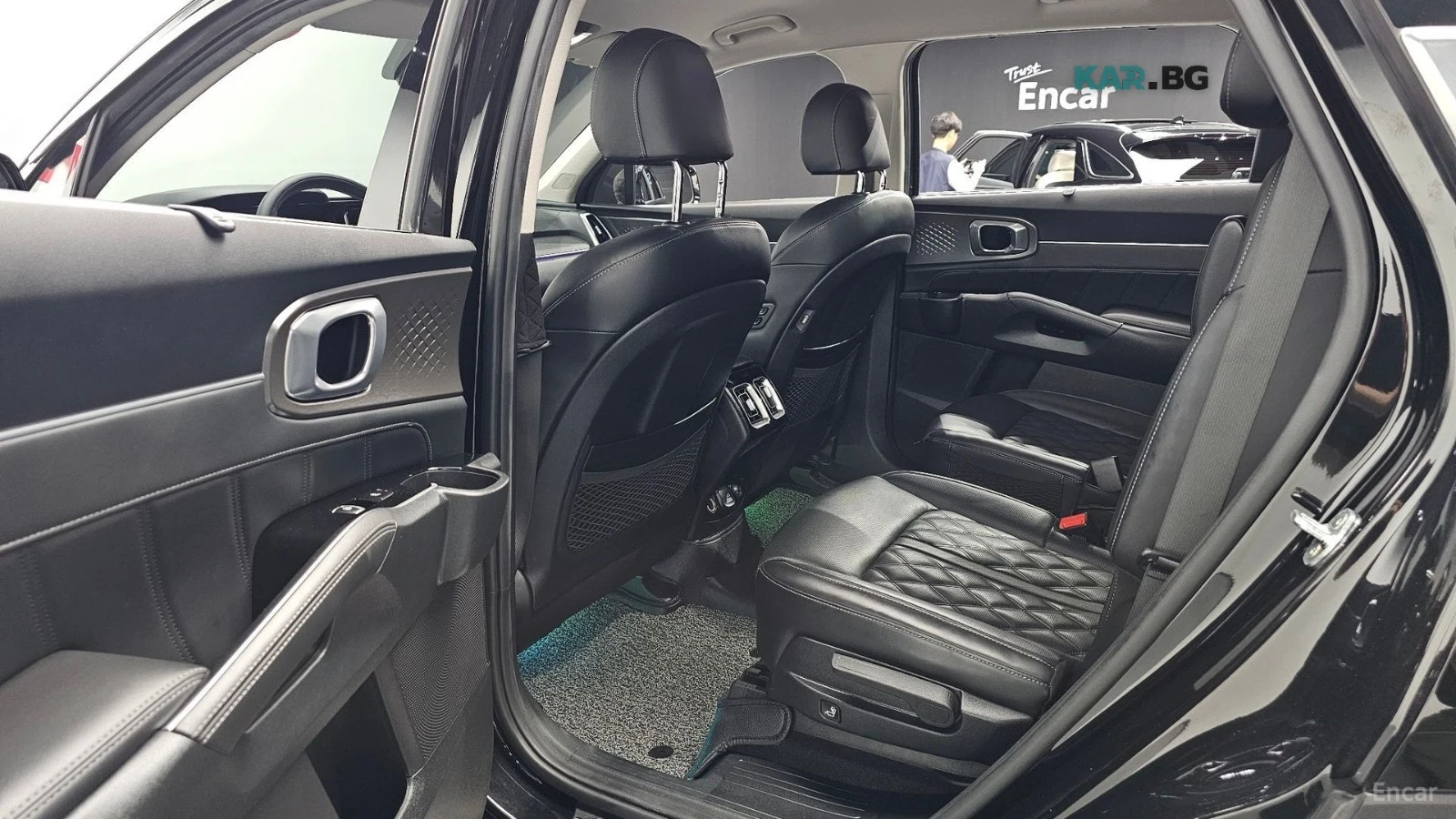 Kia Sorento 2.2d/SIGNATURE/DRIVE-ASSISTS, снимка 14 - Автомобили и джипове - 55769651