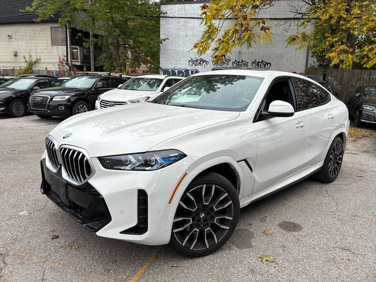 BMW X6 * xDrive40i * ЛАЗЕРИ* АВТОКРЕДИТ* 