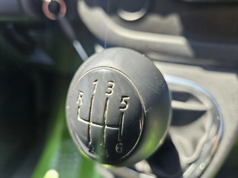 Opel Vivaro 9 местен, снимка 13 - Бусове и автобуси - 50778536