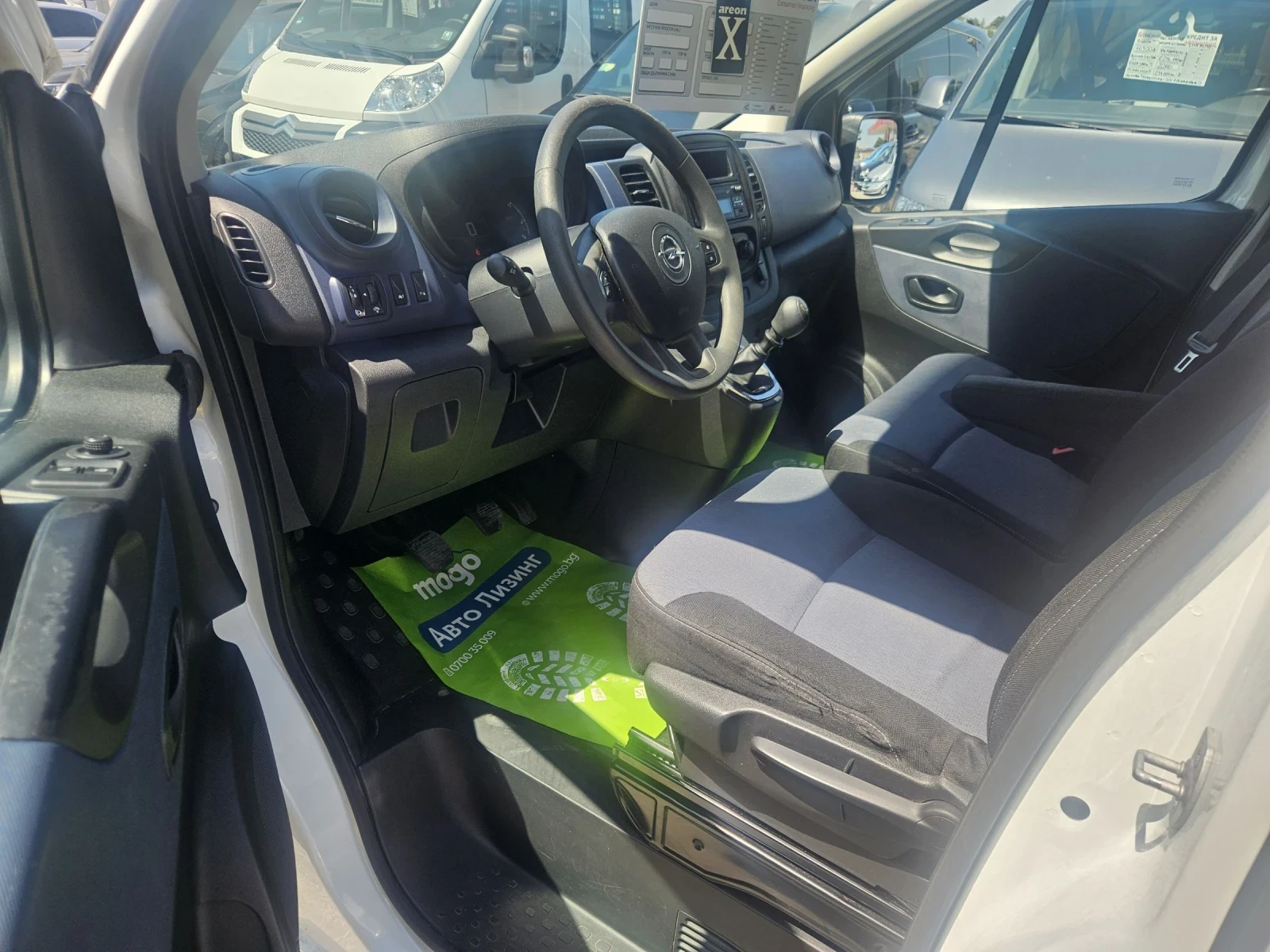 Opel Vivaro 9 местен - изображение 7