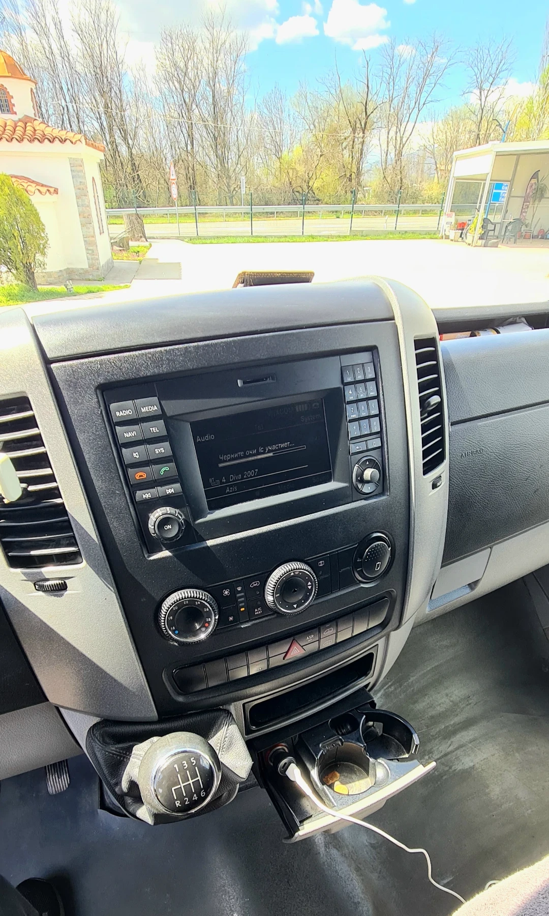 VW Crafter 2.0 TDI, снимка 15 - Бусове и автобуси - 54156020