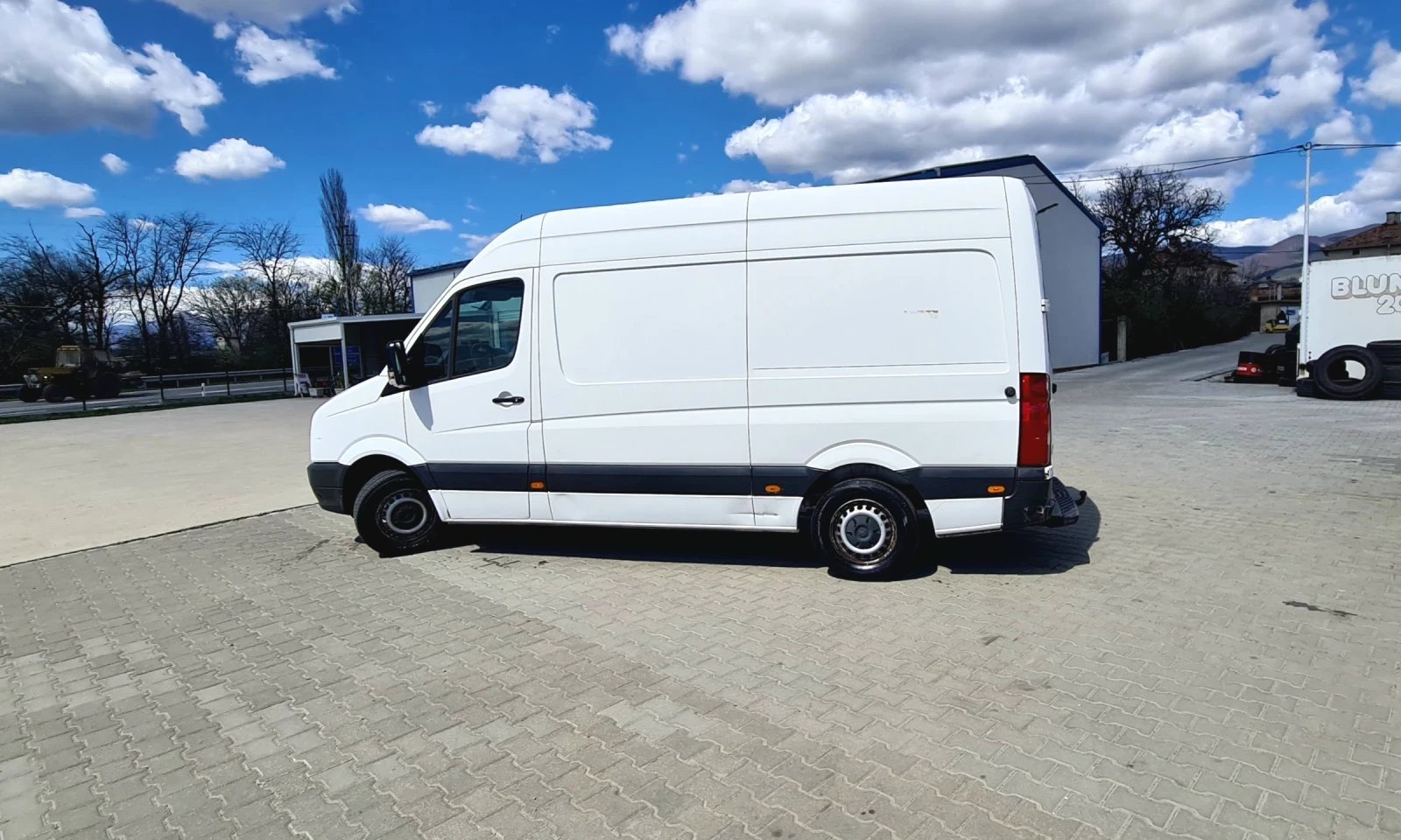 VW Crafter 2.0 TDI, снимка 11 - Бусове и автобуси - 54156020