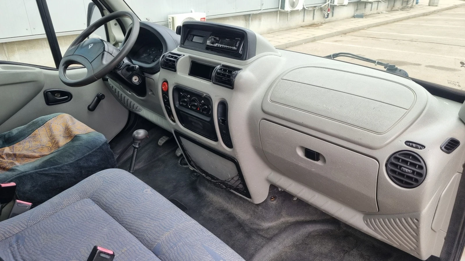 Renault Master 2.5 dci 120, снимка 11 - Бусове и автобуси - 54512053