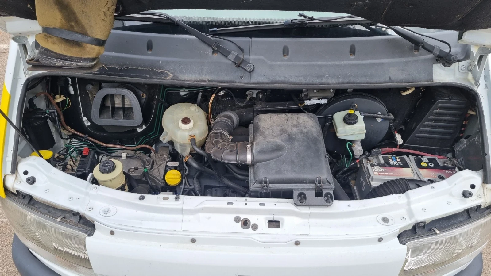 Renault Master 2.5 dci 120, снимка 15 - Бусове и автобуси - 54512053