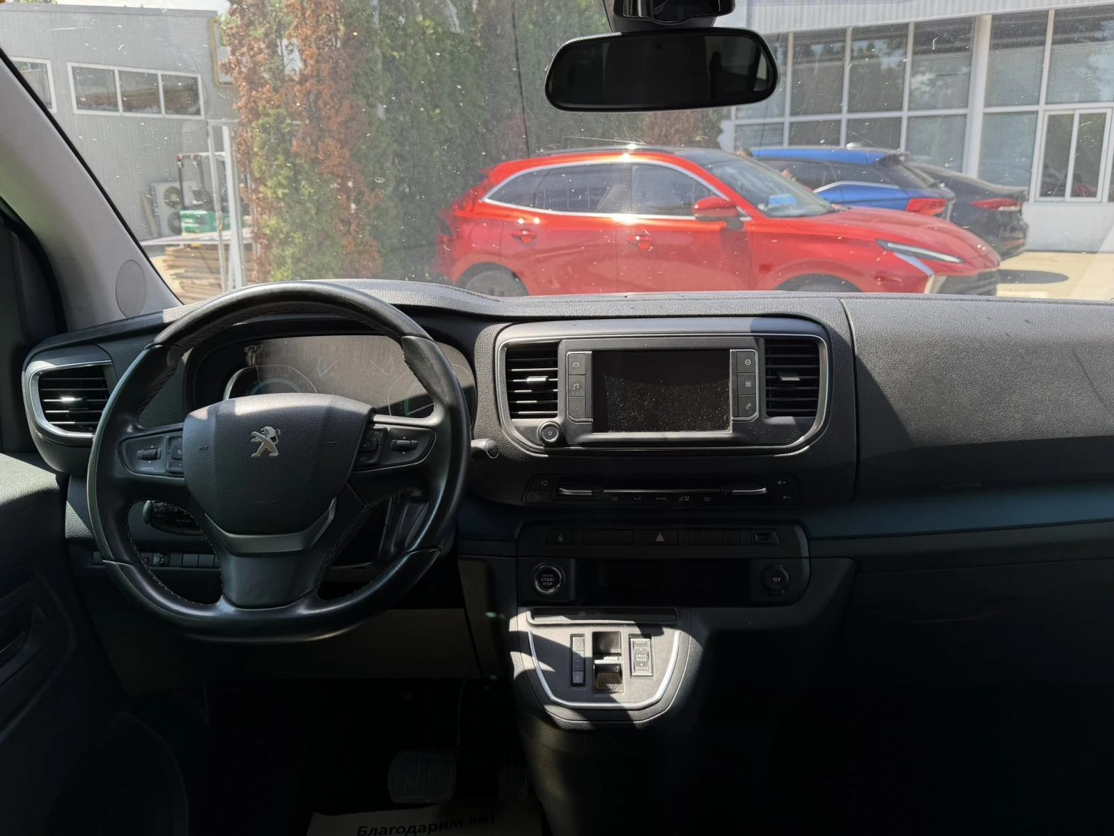 Peugeot Traveller e-TRAVELLER/8 МЕСТА/360/FAST CHARGE, снимка 13 - Бусове и автобуси - 54953908
