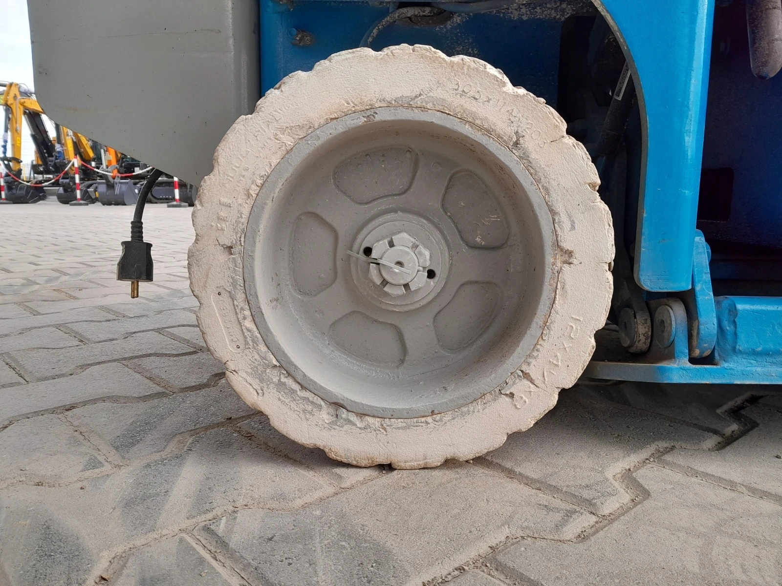   Genie GS1930 8 | Mobile.bg   13