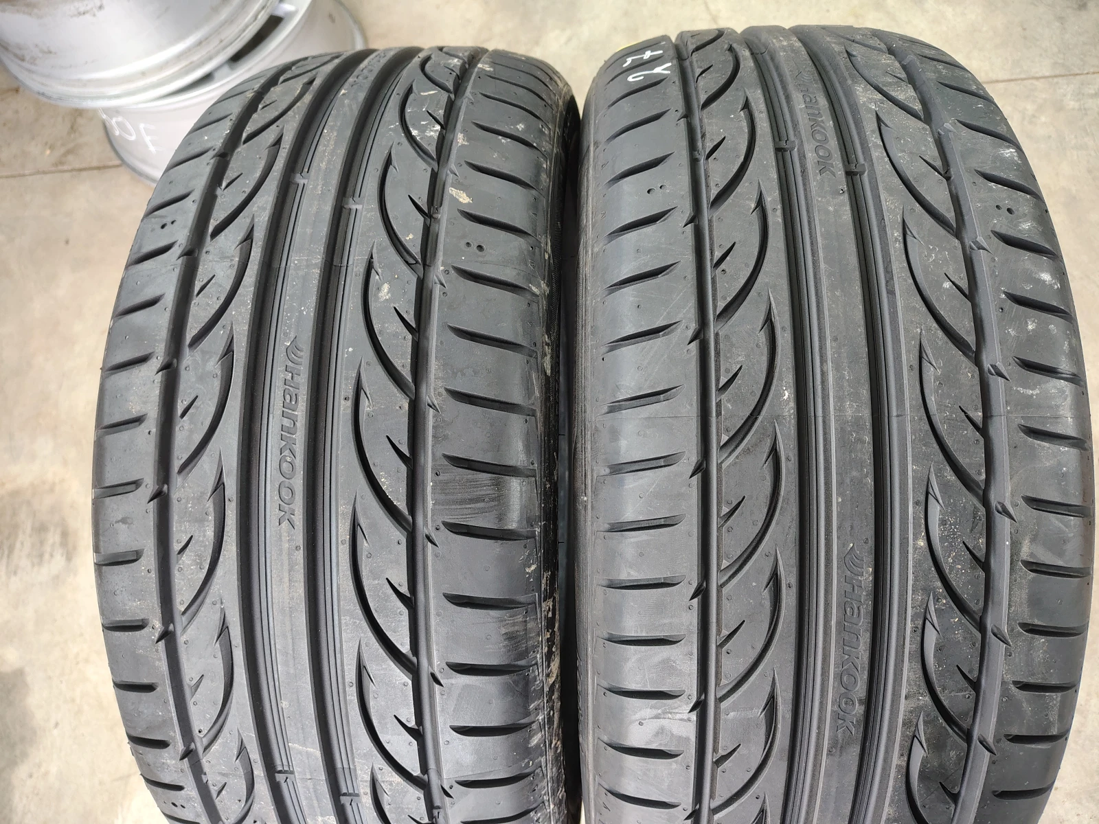 Гуми Летни 235/50R18