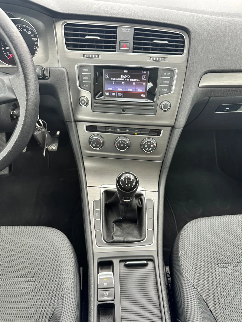 VW Golf 1.6TDI 110k.c Euro5B, снимка 11 - Автомобили и джипове - 51906149