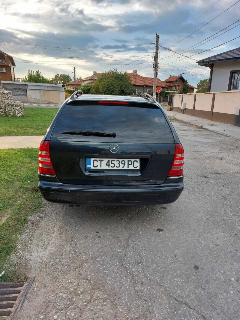 Mercedes-Benz C 200 Авангард, снимка 4 - Автомобили и джипове - 47004177