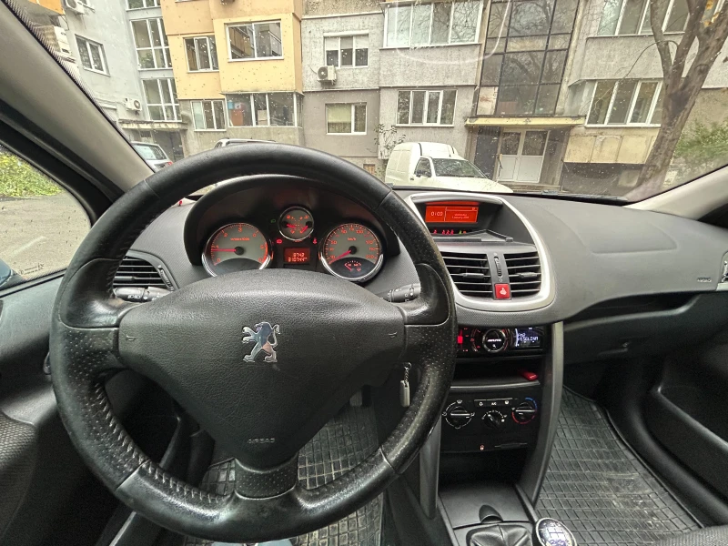 Peugeot 207 1.6 HDI, снимка 8 - Автомобили и джипове - 48156639