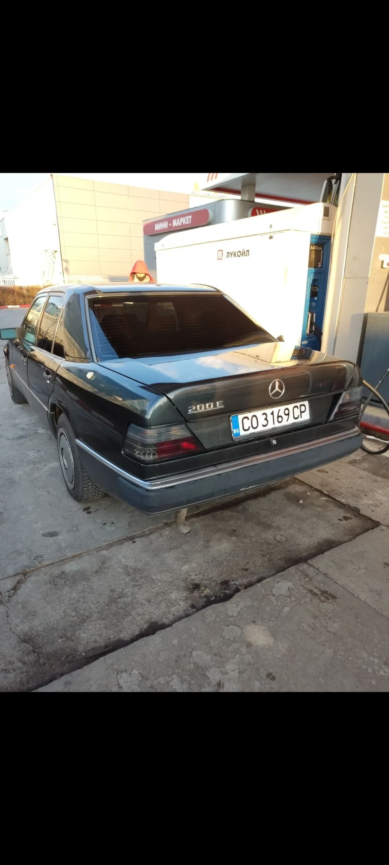 Mercedes-Benz 124 2.0е газ, снимка 10 - Автомобили и джипове - 49315385