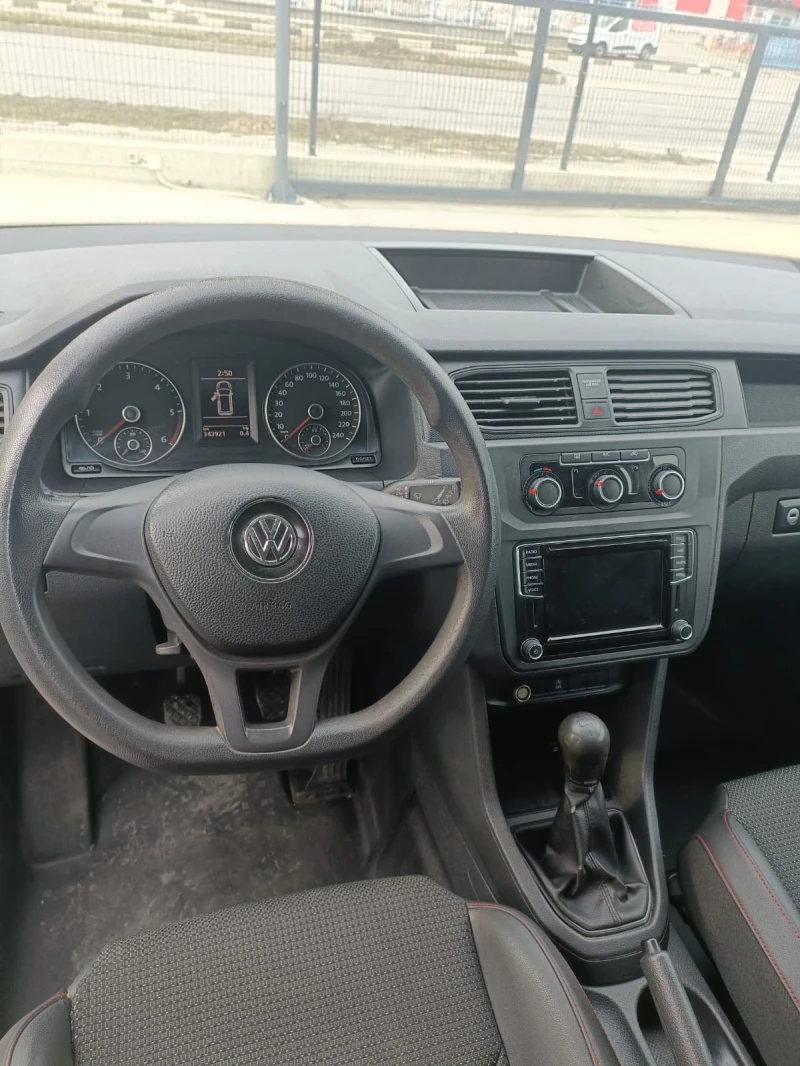 VW Caddy, снимка 5 - Автомобили и джипове - 49480637
