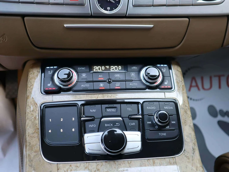 Audi A8 4.0TFSI/LONG/Design Selection/Bang&Olufsen/RSE/Пан, снимка 10 - Автомобили и джипове - 51415156