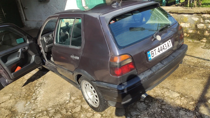 VW Golf, снимка 5 - Автомобили и джипове - 52523350