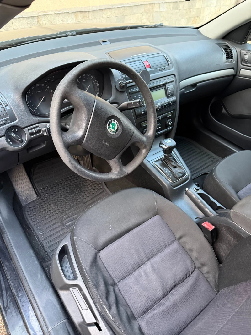 Skoda Octavia, снимка 14 - Автомобили и джипове - 52920018