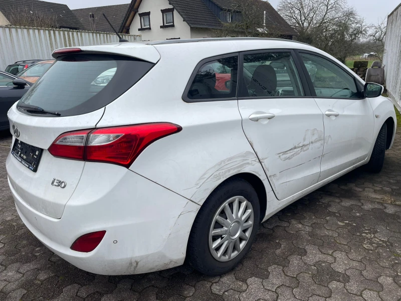 Hyundai I30 1.6 CRDi Германия , снимка 7 - Автомобили и джипове - 53597668