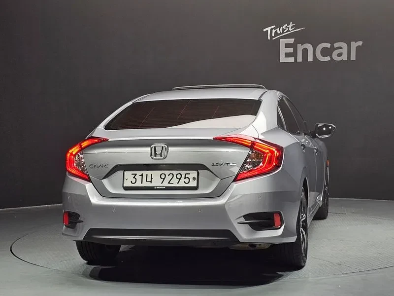 Honda Civic 2.0 10Th Generation, снимка 4 - Автомобили и джипове - 55727272