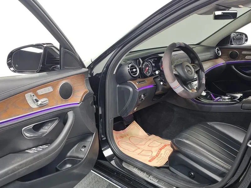 Mercedes-Benz E 220 W213 4Matic Exclusive, снимка 10 - Автомобили и джипове - 55921816