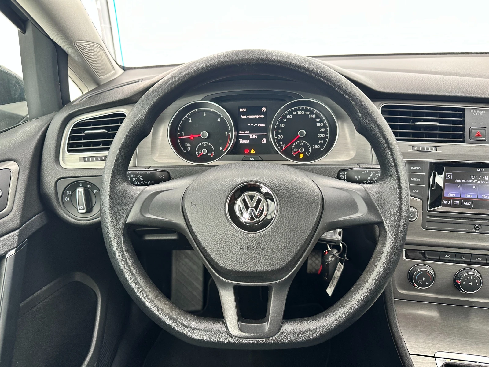 VW Golf 1.6TDI 110k.c Euro5B - изображение 9
