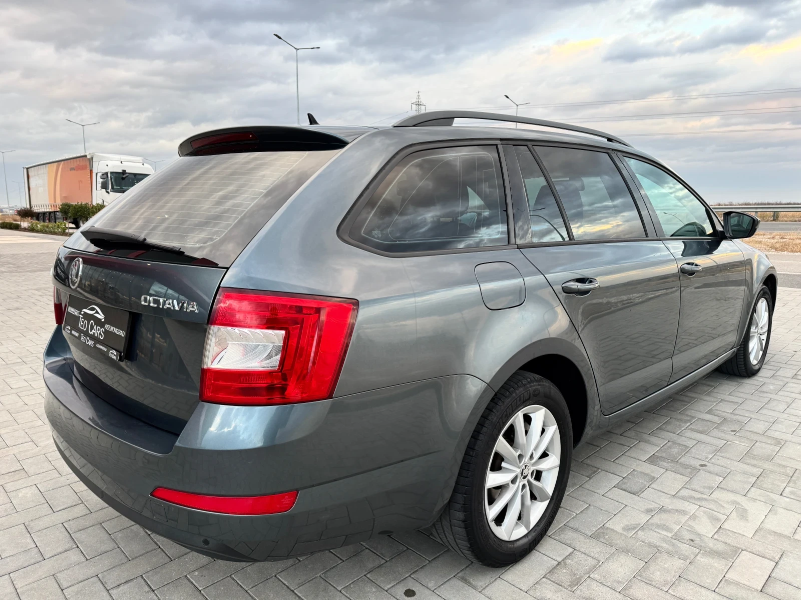 Skoda Octavia 2.0 TDI 150к.с FACE / NAVI / PODGREV / PARKTRONIC  - изображение 7