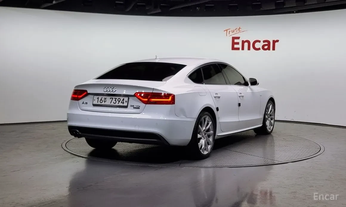 Audi A5 2.0TDI quattro design sportback 8TA - изображение 2