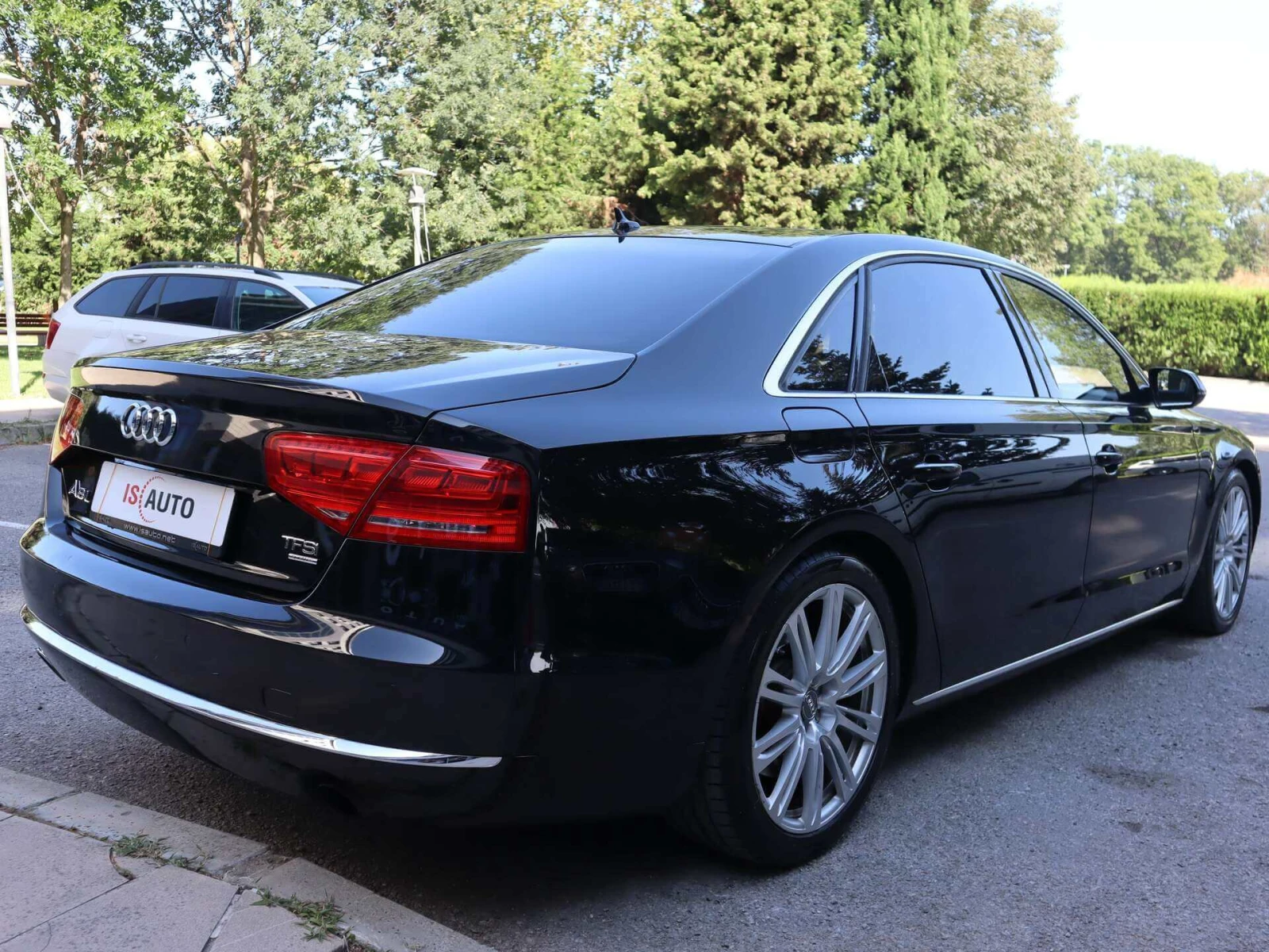 Audi A8 4.0TFSI/LONG/Design Selection/Bang&Olufsen/RSE/Пан - изображение 4