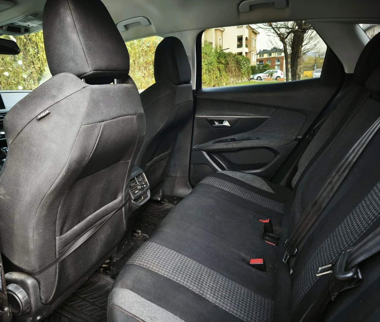 Peugeot 3008 ALLURE 1.5 BlueHDi 130 EAT8 EURO 6 - изображение 8